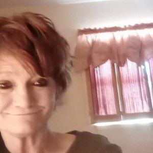 Meet your Posher, Laurie